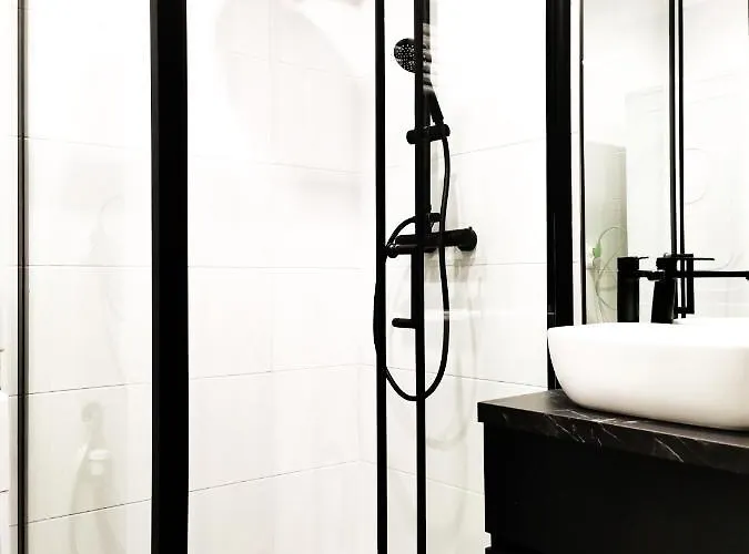 Gliniana ~ Self Check-in 24h ~ Lift Apartment Wroclaw